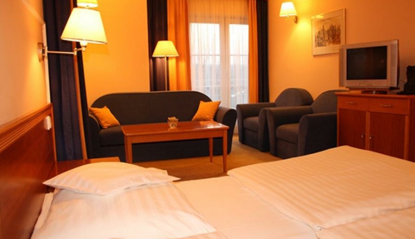 Hotel MONICA Praha - Четыре местная комната